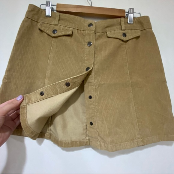 BDG Snap Corduroy Skirt - Picture 3 of 4